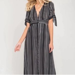 ROKOKO Gray Striped Button Down Midi Dress M